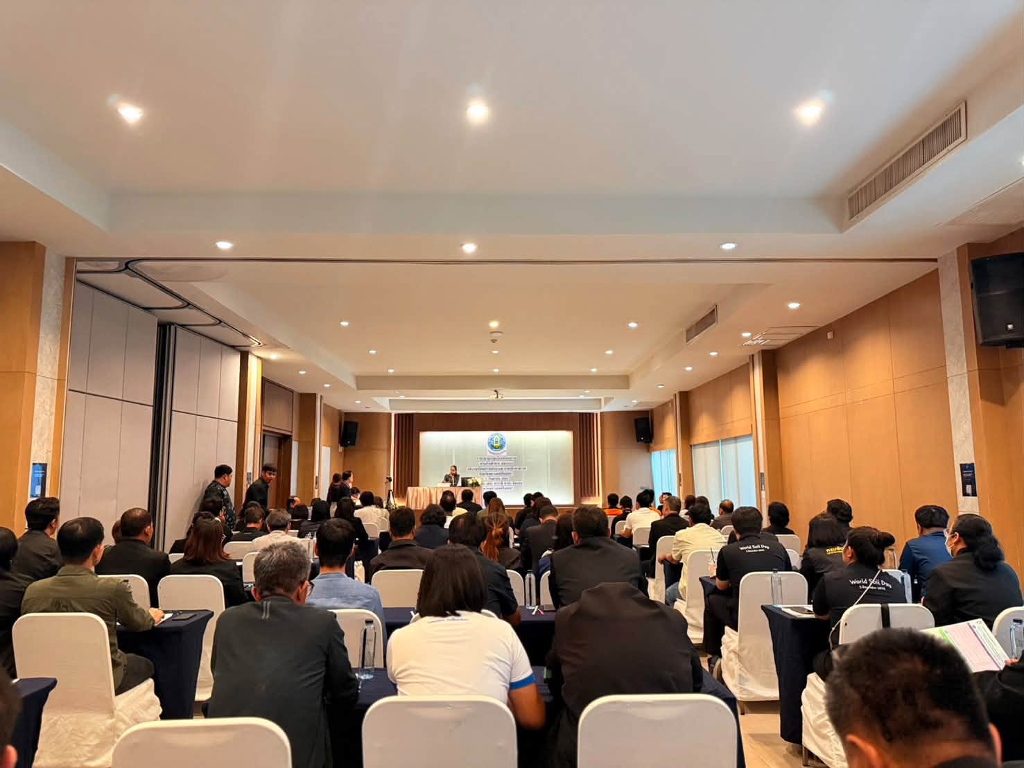 title - ส.ป.ก.อ่างทอง เข้าร่วมการประชุมปฐมนิเทศโครงการ งานจ้างสำรวจ ออกแบบ ปรับปรุงโครงการส่งน้ำและบำรุงรักษาผักไห่ จังหวัดพระนครศรีอยุธยา